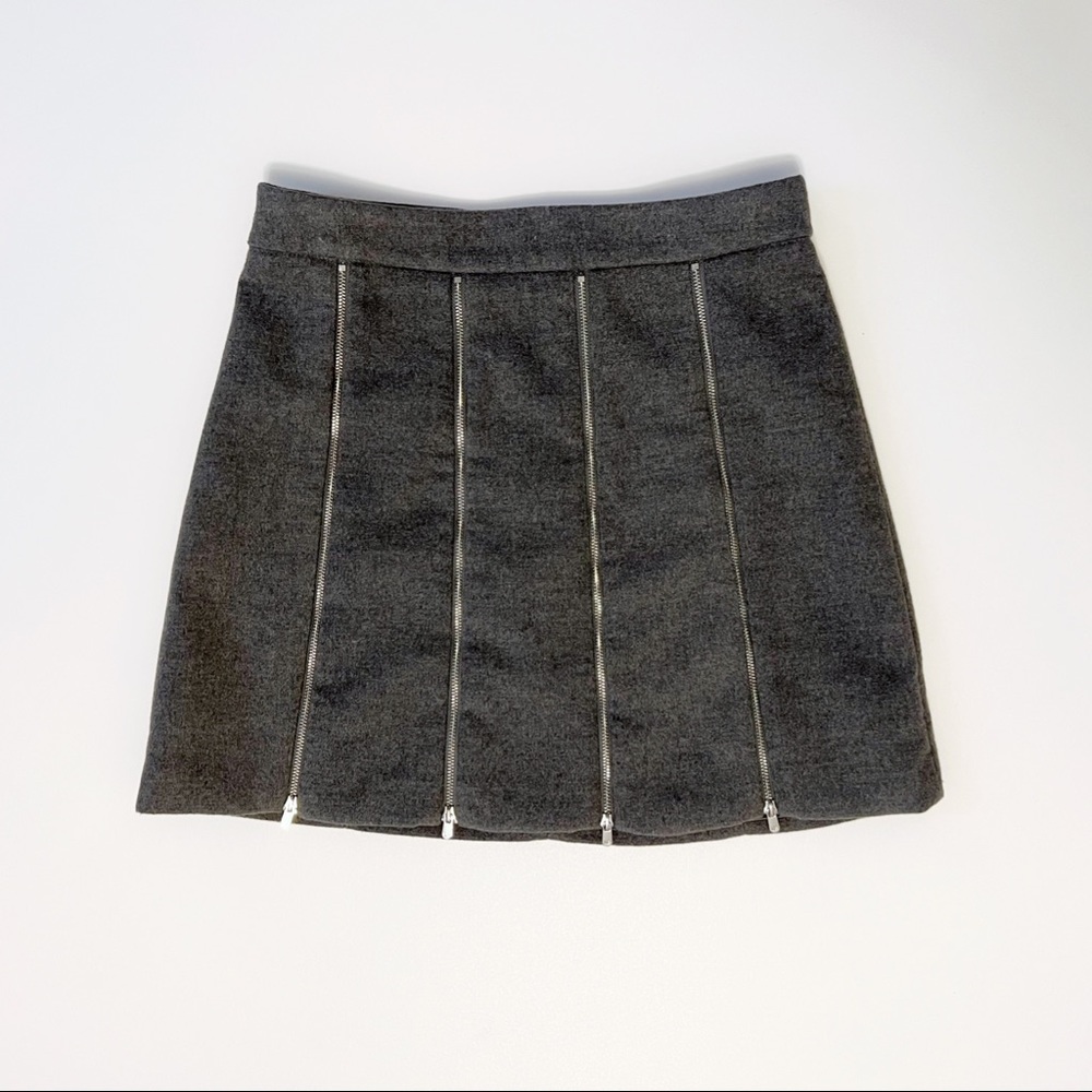 LOVE REPUBLIC GRAY MINI SKIRT